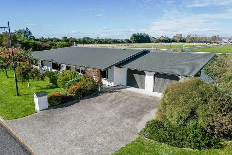 Photo of property in 4 Carrington Drive, Carterton, 5713