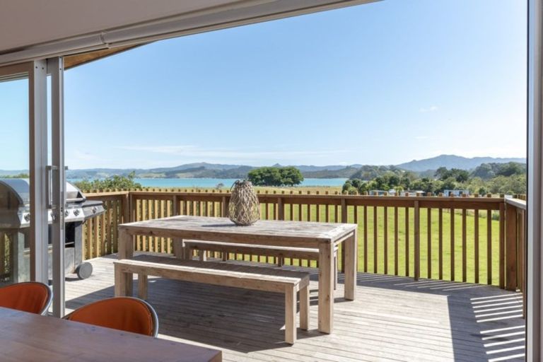 Photo of property in 744 Whangaruru North Road, Whangaruru, Russell, 0184