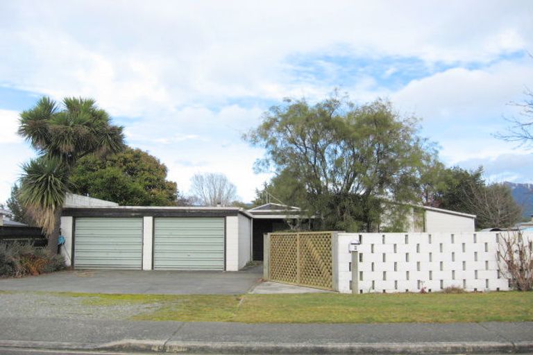 Photo of property in 6 Quill Street, Te Anau, 9600