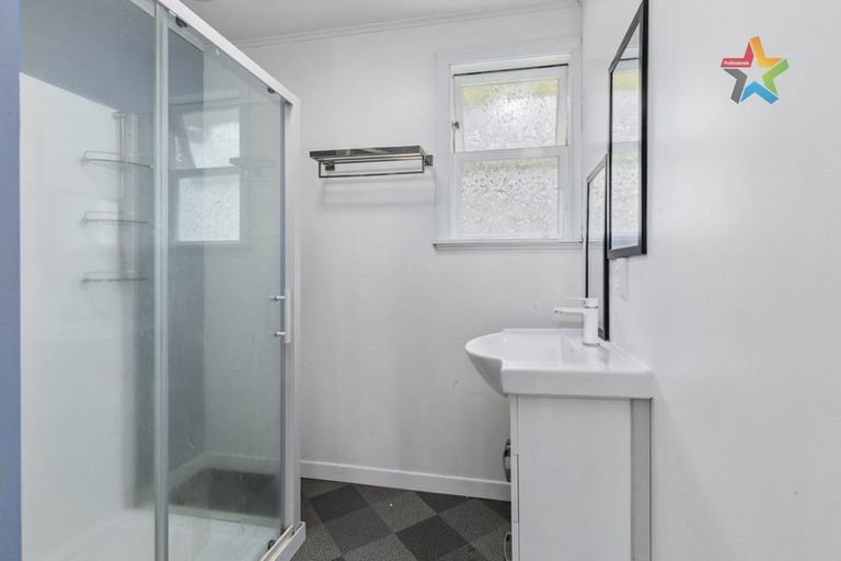 Photo of property in 188b Waddington Drive, Naenae, Lower Hutt, 5011