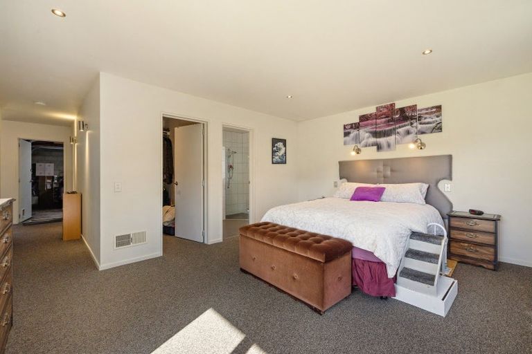 Photo of property in 1 Kelvin Place, Kelvin Heights, Queenstown, 9300