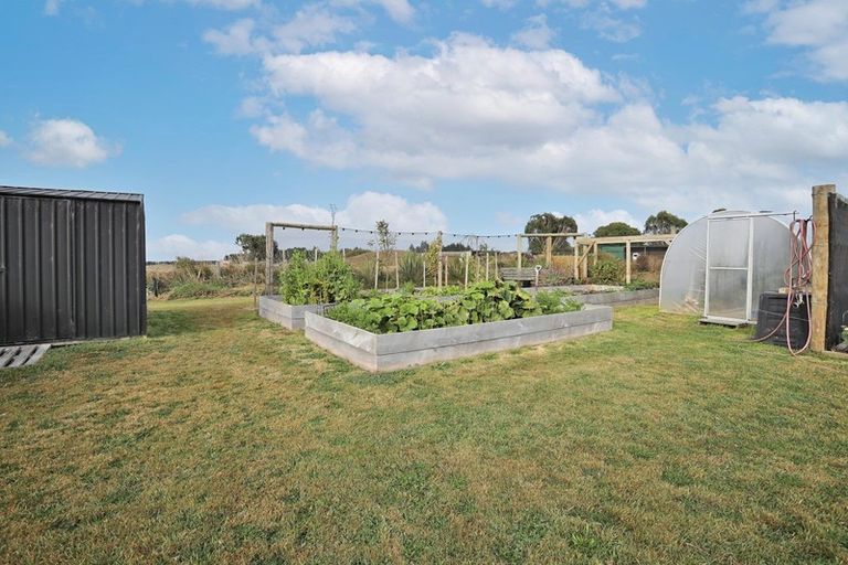 Photo of property in 81 Watt Road, Otatara, Invercargill, 9879