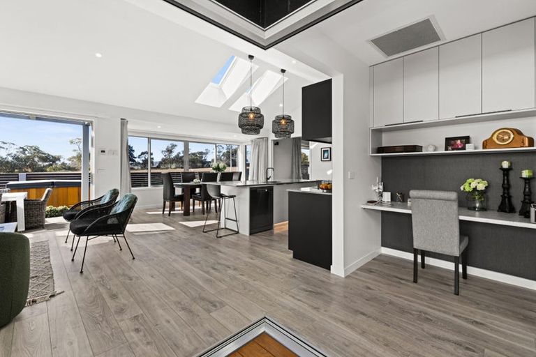 Photo of property in 143 Arataki Road, Havelock North, 4130