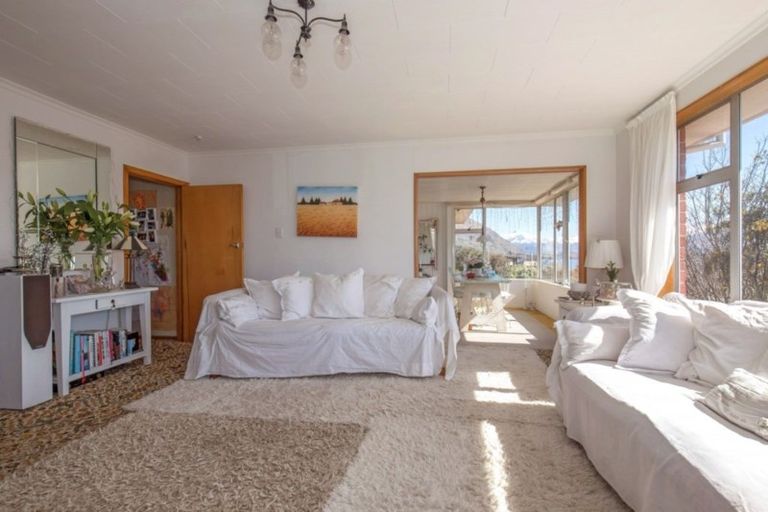 Photo of property in 33 Stratford Terrace, Wanaka, 9305
