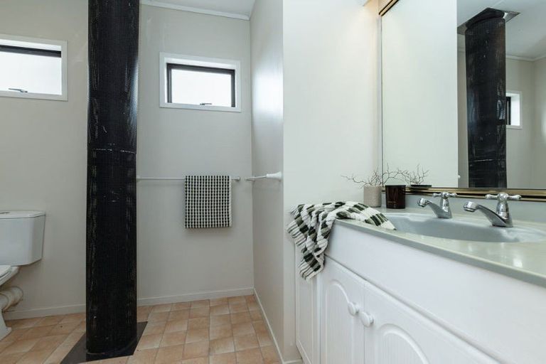 Photo of property in 10 Jellicoe Drive, Hamilton East, Hamilton, 3216