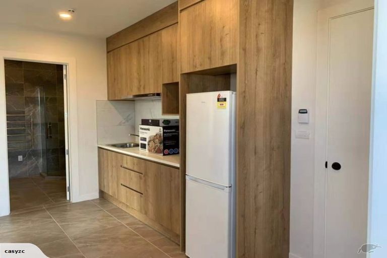 Photo of property in 18 Rathmullen Place, Pinehill, Auckland, 0632