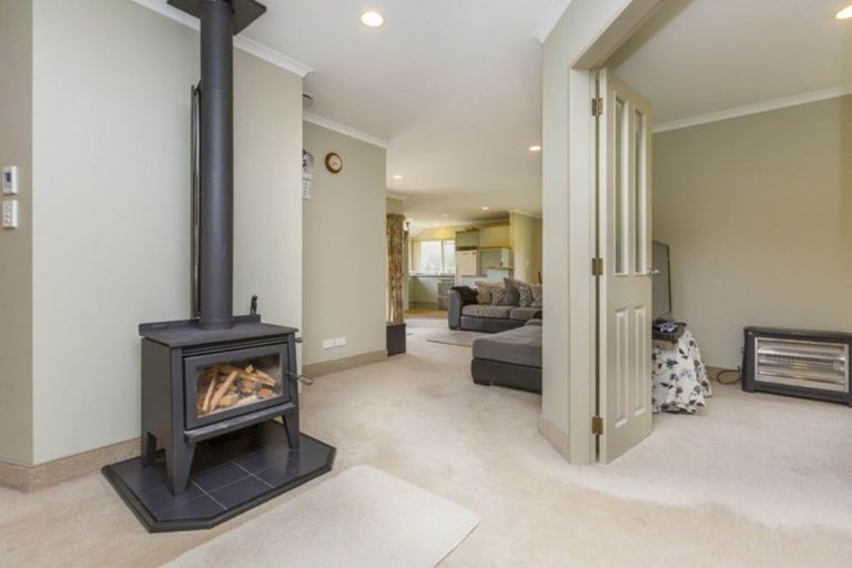 Photo of property in 4 Emerald Hill Drive, Birchville, Upper Hutt, 5018