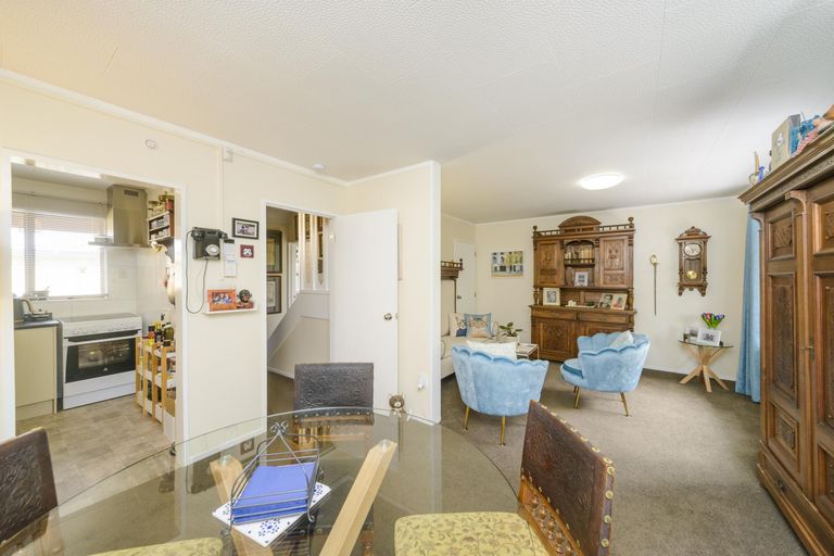 Photo of property in 6/141 Fitzherbert Avenue, West End, Palmerston North, 4410