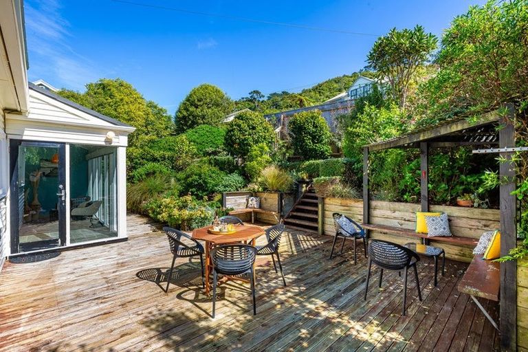 Photo of property in 8 Jalna Avenue, Khandallah, Wellington, 6035