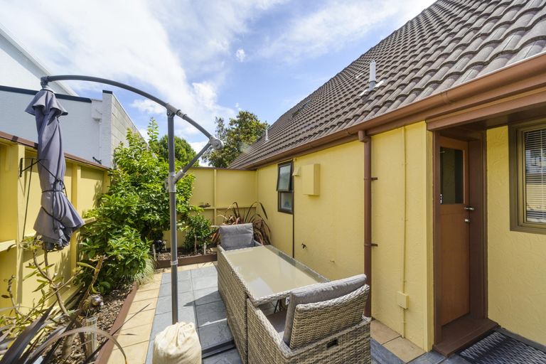 Photo of property in 6/141 Fitzherbert Avenue, West End, Palmerston North, 4410