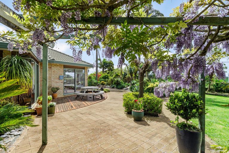 Photo of property in 5 Cape Vista Crescent, Pukekohe, 2120