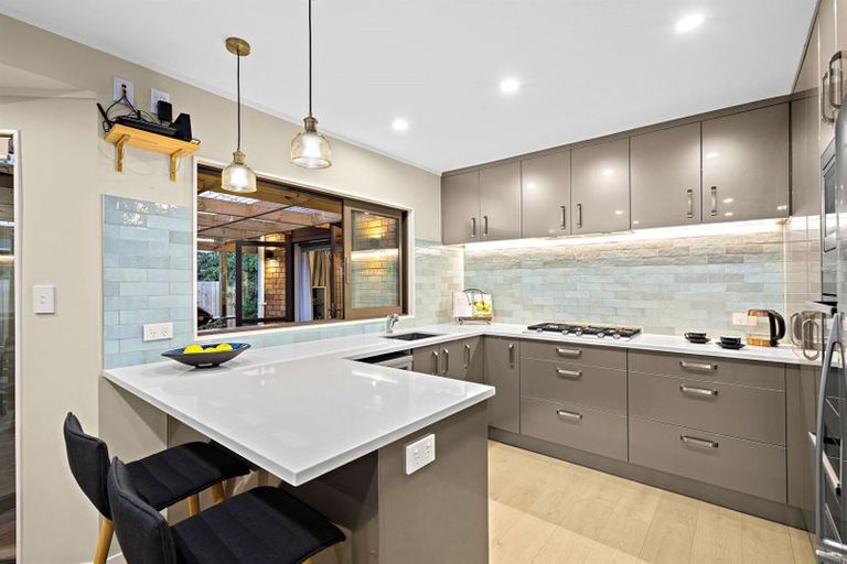 Photo of property in 2/69 Nile Road, Milford, Auckland, 0620