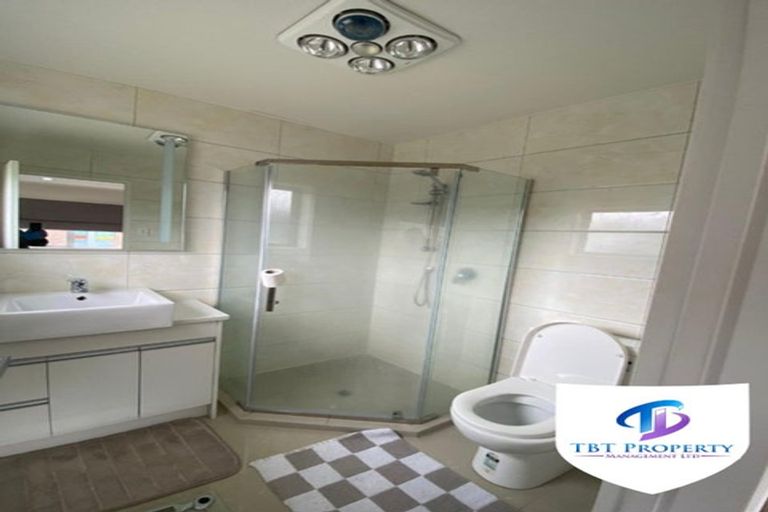 Photo of property in 1 Cranford Drive, Flat Bush, Auckland, 2019