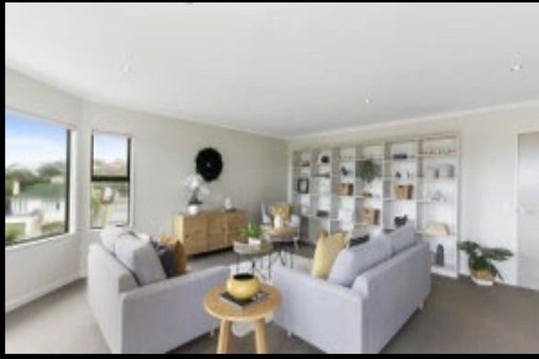 Photo of property in 16 View Road, Titahi Bay, Porirua, 5022