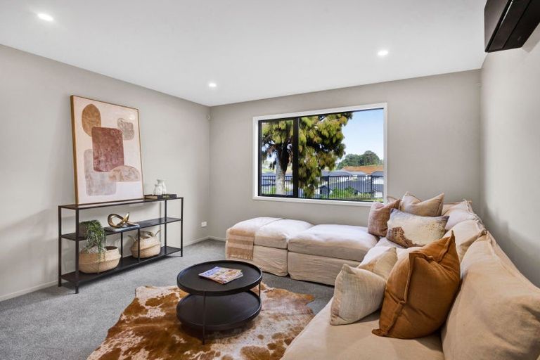 Photo of property in 2 Marsden Place, Hurworth, New Plymouth, 4310