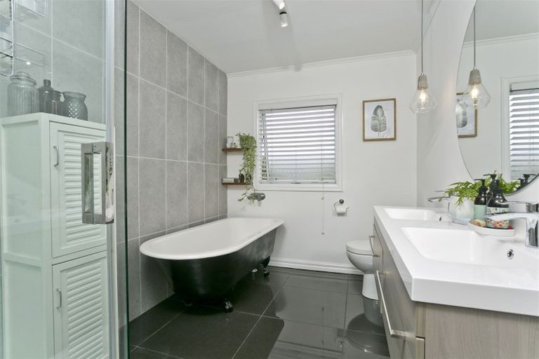 Photo of property in 160 Deep Creek Road, Torbay, Auckland, 0630