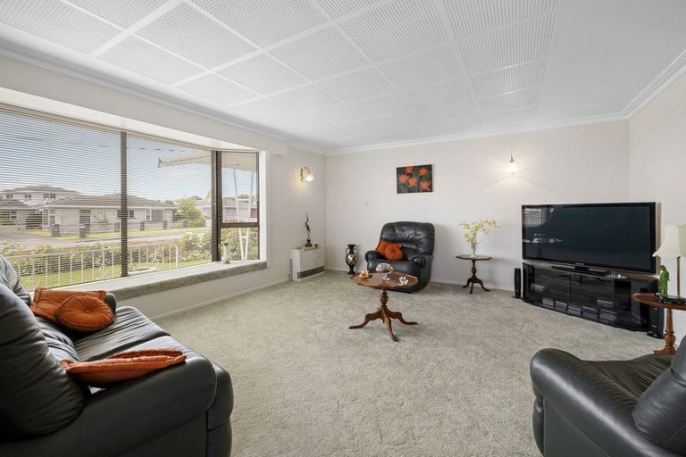 Photo of property in 230 Mangorei Road, Merrilands, New Plymouth, 4312