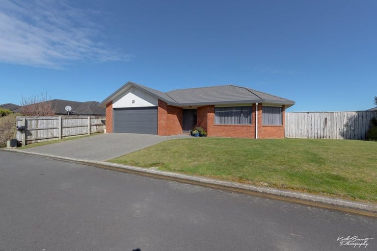 Photo of property in 19 Kelso Grove, Kelson, Lower Hutt, 5010