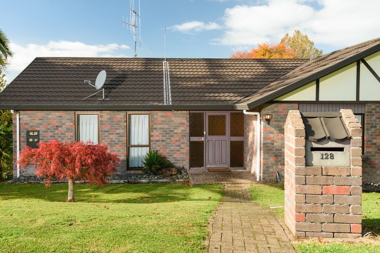 Photo of property in 128 Cameron Road, Te Puke, 3119