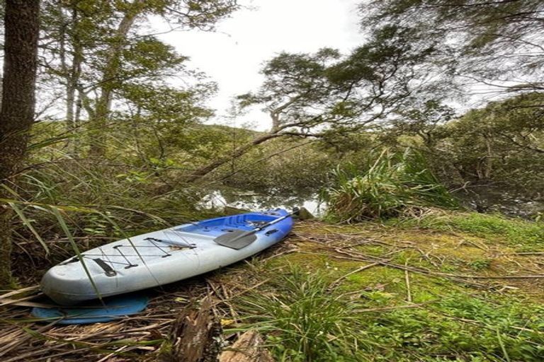 Photo of property in 148 Laingholm Drive, Laingholm, Auckland, 0604