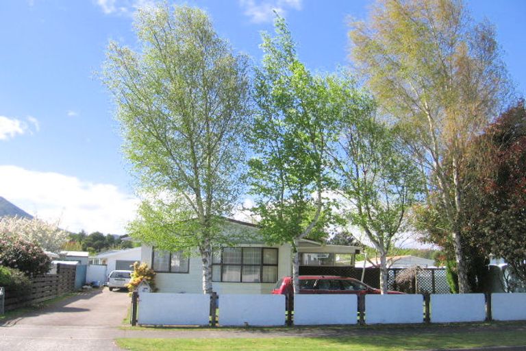 Photo of property in 14 Anna Place, Hilltop, Taupo, 3330