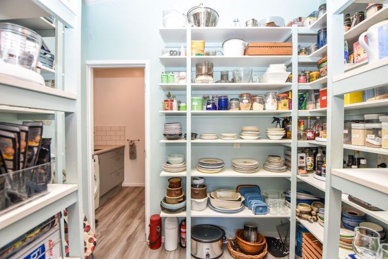 Photo of property in 22 Victoria Street, Carterton, 5713