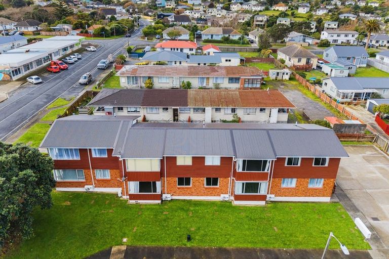 Photo of property in 1 Mana Avenue, Titahi Bay, Porirua, 5022