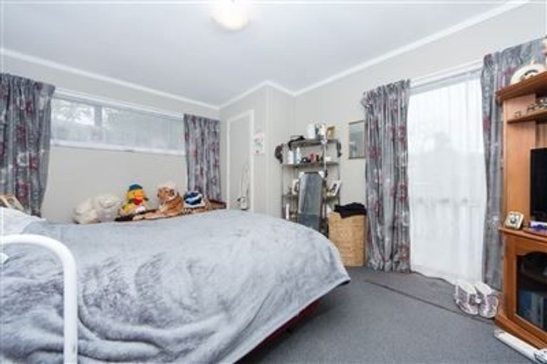 Photo of property in 39 Garelja Road, Henderson, Auckland, 0612