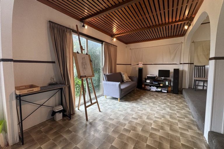 Photo of property in 34 Knightsbridge Drive, Forrest Hill, Auckland, 0620