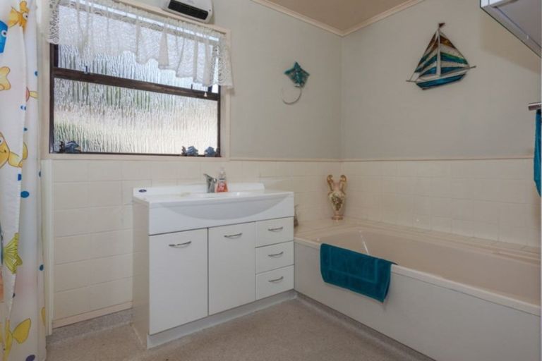 Photo of property in 201 Tukere Drive, Whangamata, 3620