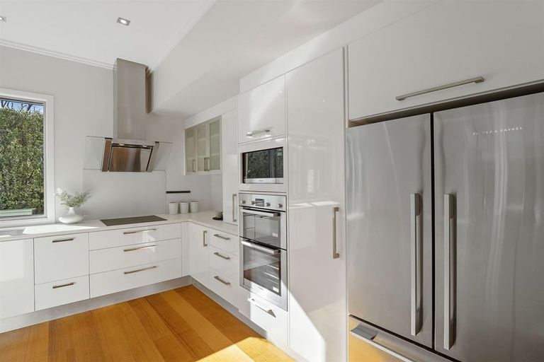 Photo of property in 48a Deep Creek Road, Torbay, Auckland, 0630