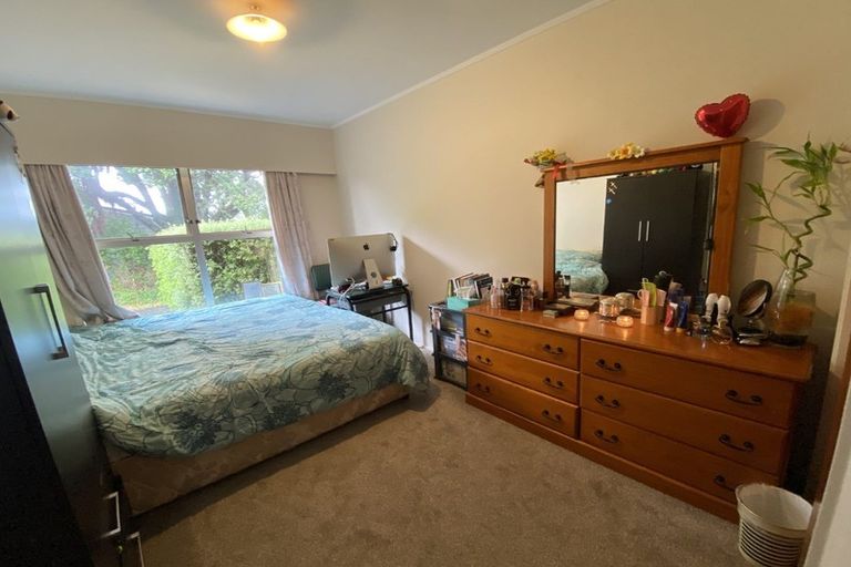Photo of property in 48 Onewa Road, Northcote Point, Auckland, 0627