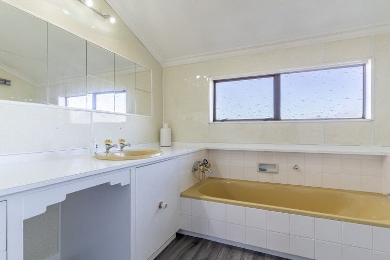 Photo of property in 24 Hamilton Avenue, Winton, 9720