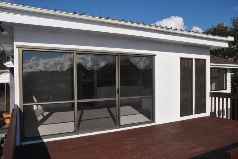 Photo of property in 1/9 Newhaven Terrace, Mairangi Bay, Auckland, 0630