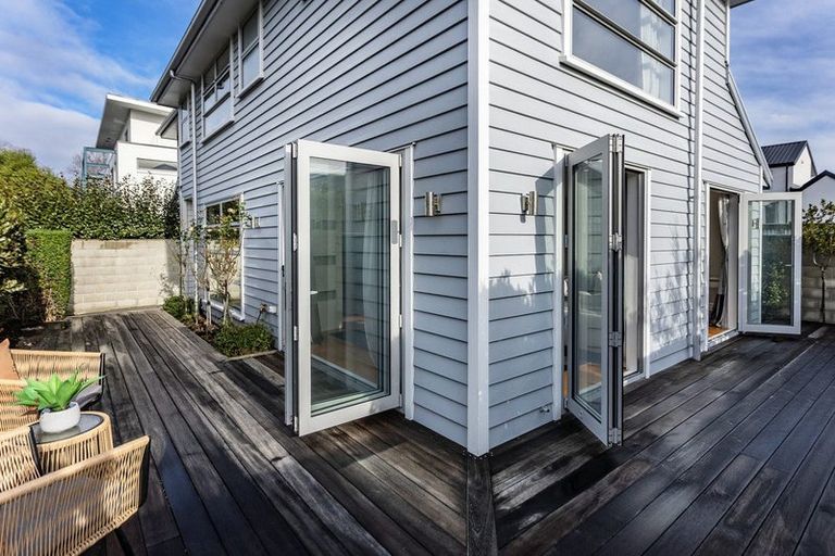 Photo of property in 11 Springfield Road, St Albans, Christchurch, 8014