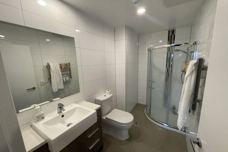 Photo of property in Apollo Apartments, 201/46 Rosedale Road, Rosedale, Auckland, 0632