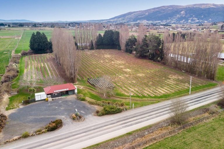 Photo of property in 781 Outram-mosgiel Road, Riverside, Mosgiel, 9073