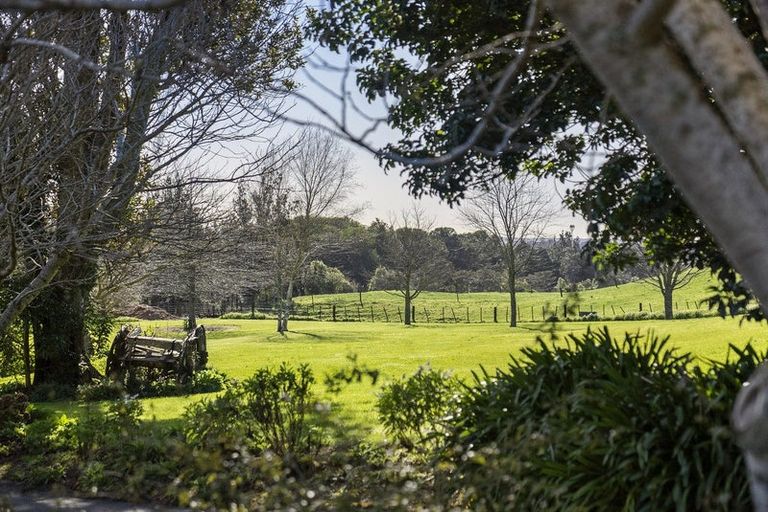 Photo of property in 202b Thompsons Track, Aongatete, 3178