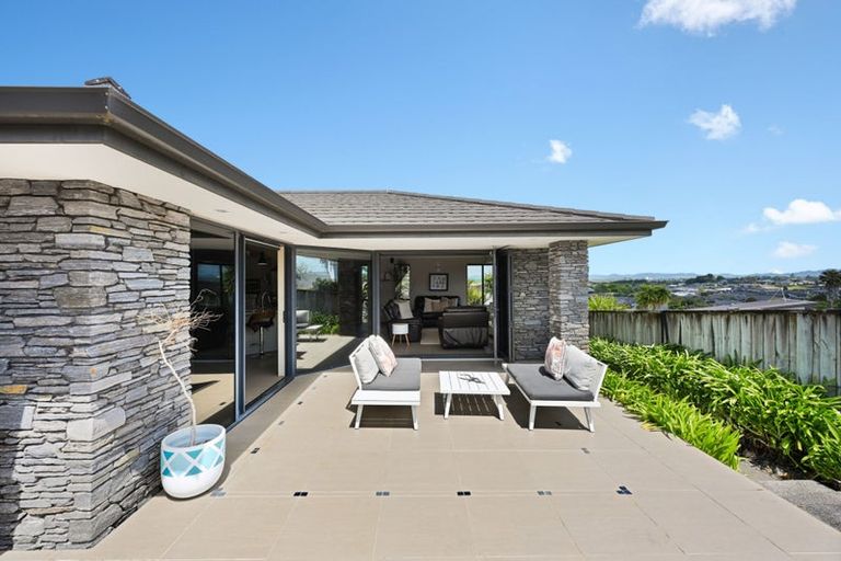 Photo of property in 21 Raddington Way, Huntington, Hamilton, 3210