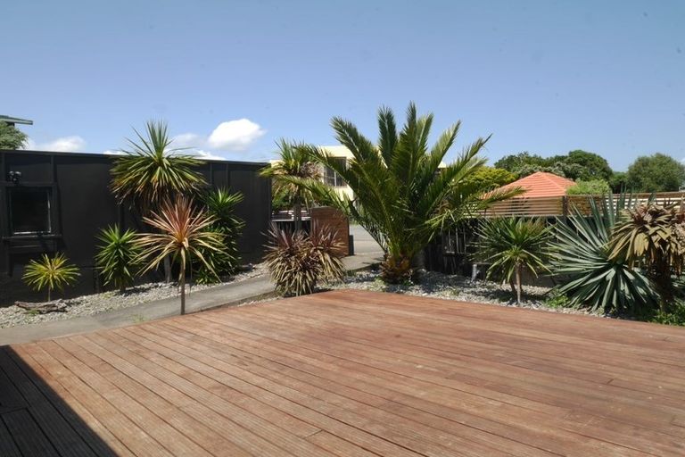 Photo of property in 1 Toru Road, Paraparaumu Beach, Paraparaumu, 5032