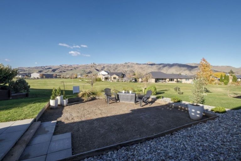 Photo of property in 4 Amber Close, Cromwell, 9310