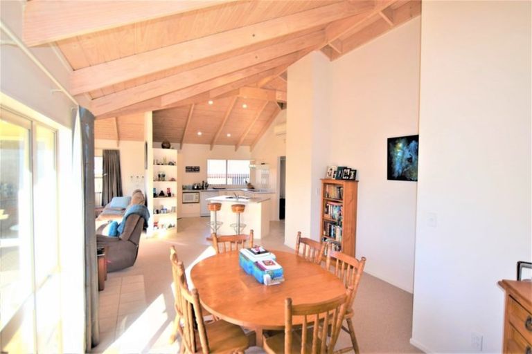 Photo of property in 28 Maurice Borich Place, Henderson, Auckland, 0610