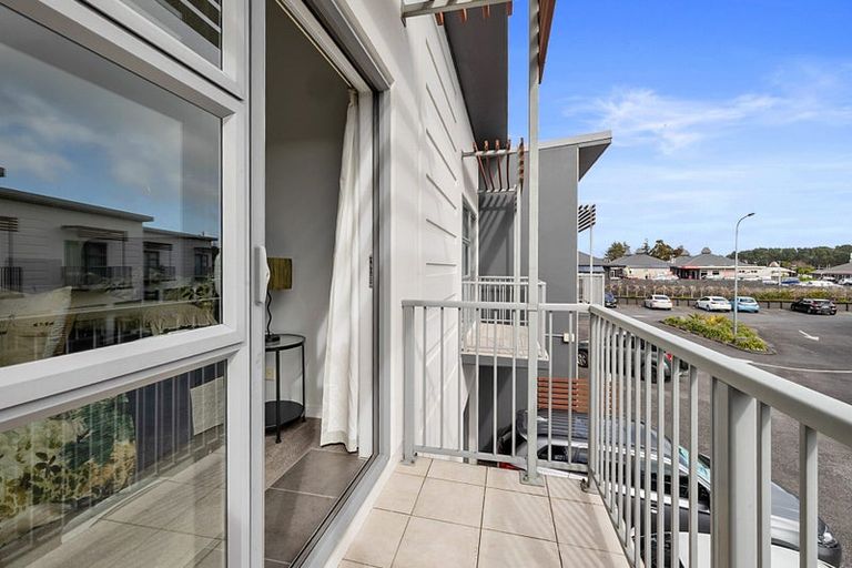 Photo of property in 9/38 Maratahu Street, Westown, New Plymouth, 4310