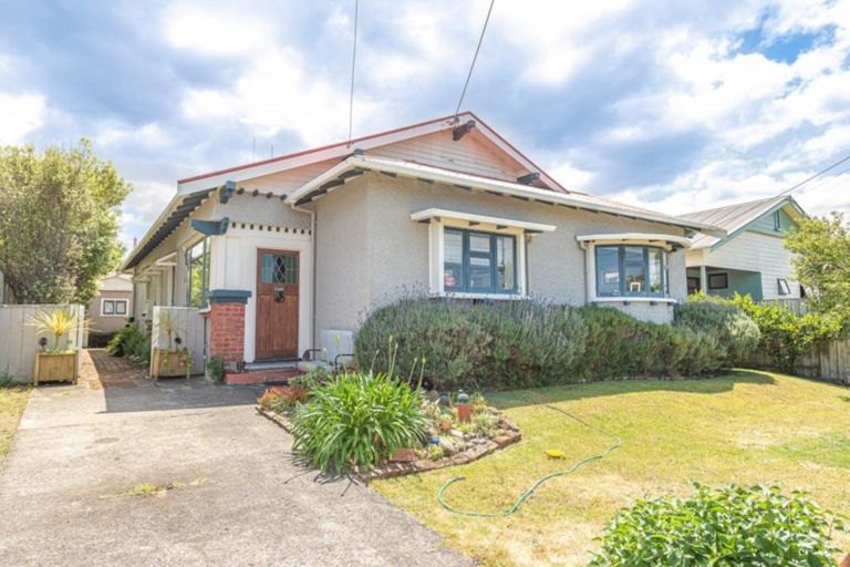 Photo of property in 86 Gonville Avenue, Gonville, Whanganui, 4501