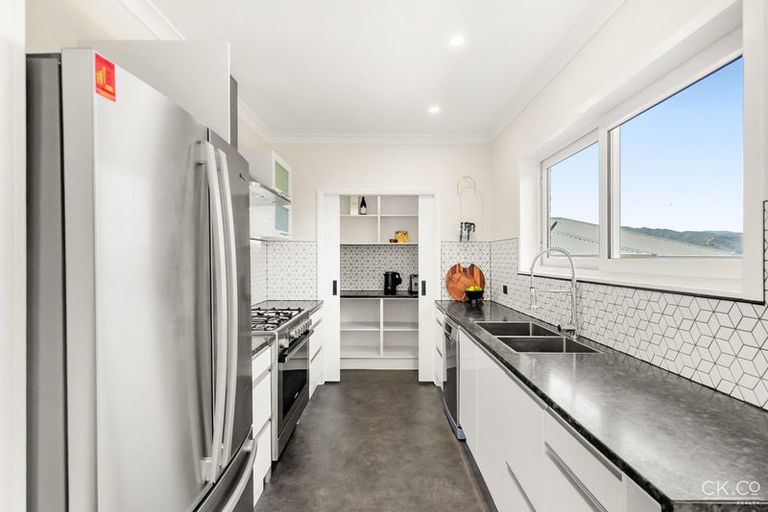 Photo of property in 37 Belmont Terrace, Belmont, Lower Hutt, 5010