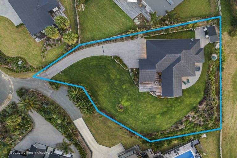 Photo of property in 19 Titoki Lane, Whangamata, 3691