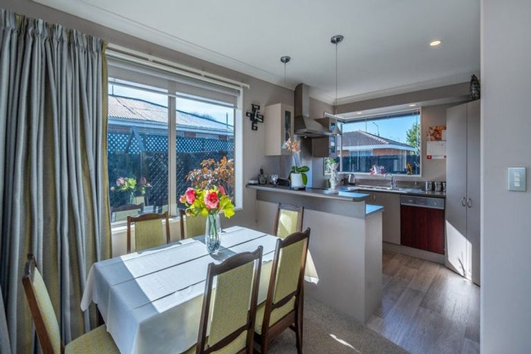 Photo of property in 102a Prestons Road, Redwood, Christchurch, 8051