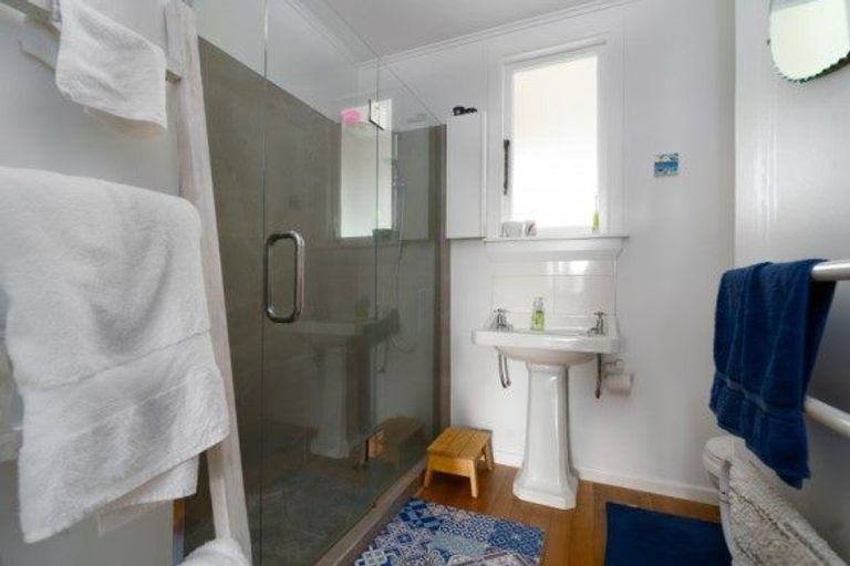 Photo of property in 46 Cologne Street, Martinborough, 5711