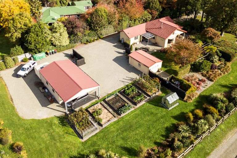 Photo of property in 6 Grange Settlement Road, Temuka, 7920