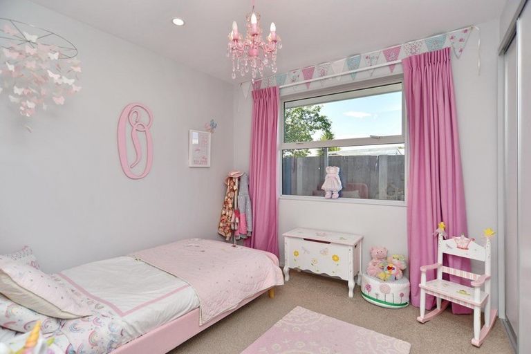 Photo of property in 9a Sylvia Street, Parklands, Christchurch, 8083